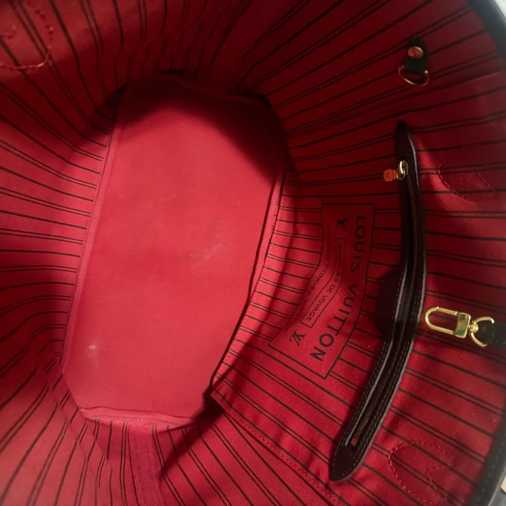 Louis Vuitton Neverfull MM Damier Ebene Cherry Interior - Picture 13 of 15